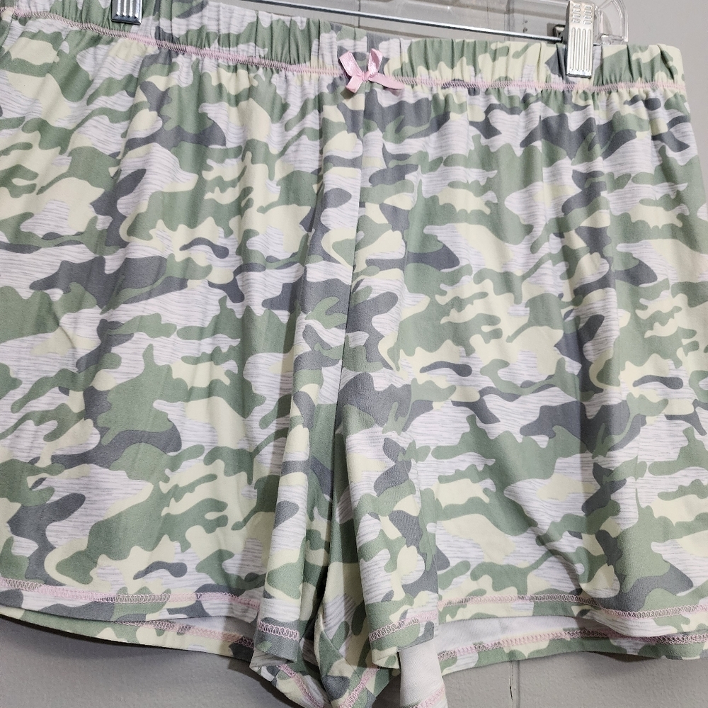 4/25$ Jaclyn Intimates Camo Sleepwear Shorts - Picture 3 of 10